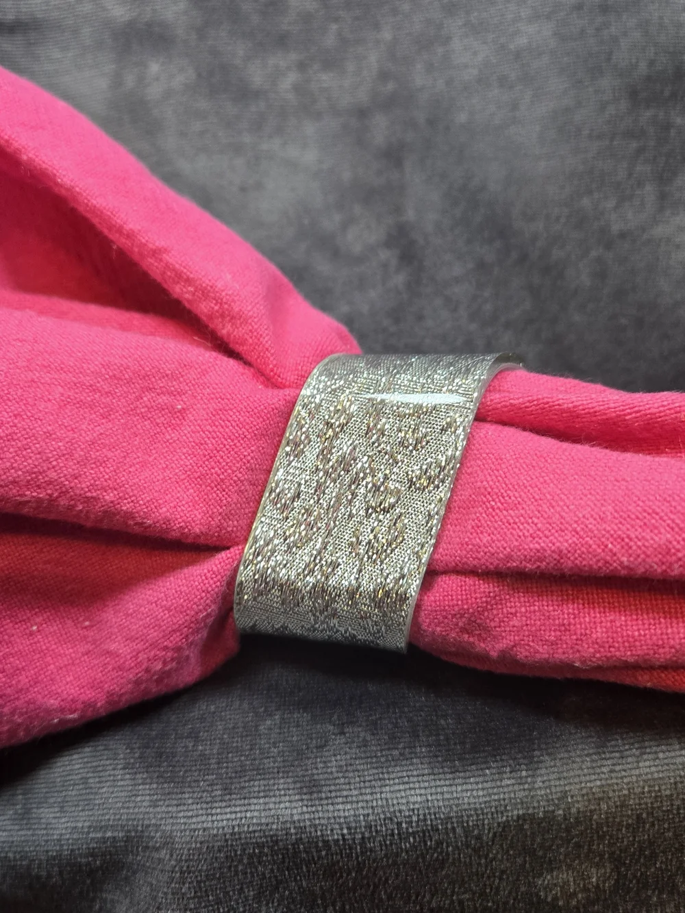 Silver Shiny And Textured Napkin Ring Set Of 24 New In Box